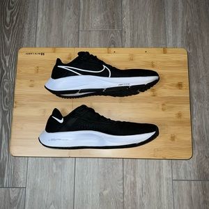 Mens Nike Zoom Pegasus 38 Size 12 Black/White